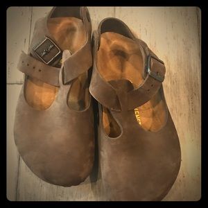 Birkenstock clog with blackstrap